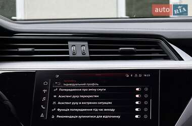 Позашляховик / Кросовер Audi e-tron S Sportback 2021 в 