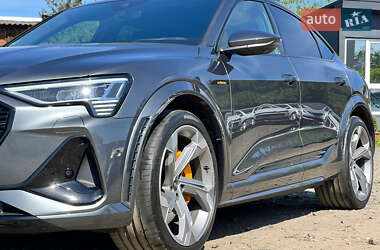 Позашляховик / Кросовер Audi e-tron S Sportback 2022 в 