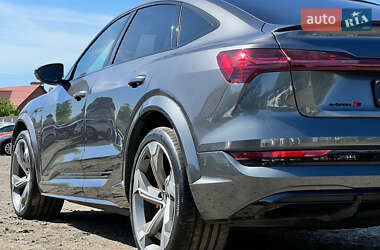 Позашляховик / Кросовер Audi e-tron S Sportback 2022 в 