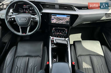 Позашляховик / Кросовер Audi e-tron S Sportback 2022 в 