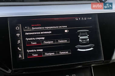 Позашляховик / Кросовер Audi e-tron S Sportback 2022 в 