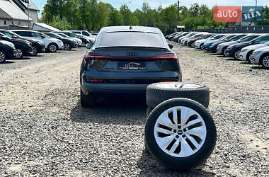Позашляховик / Кросовер Audi e-tron S Sportback 2022 в 