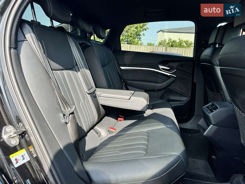 Позашляховик / Кросовер Audi e-tron S Sportback 2021 в Луцьку