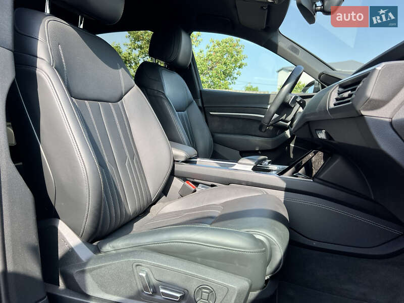 Позашляховик / Кросовер Audi e-tron S Sportback 2021 в Луцьку