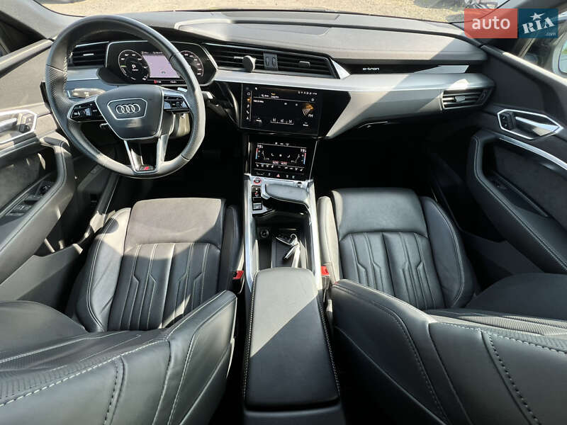 Позашляховик / Кросовер Audi e-tron S Sportback 2021 в Луцьку