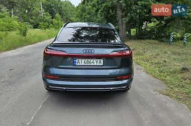 Позашляховик / Кросовер Audi e-tron S Sportback 2022 в 