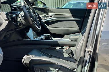 Внедорожник / Кроссовер Audi e-tron S Sportback 2022 в 