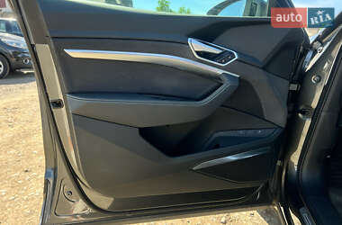 Внедорожник / Кроссовер Audi e-tron S Sportback 2022 в 