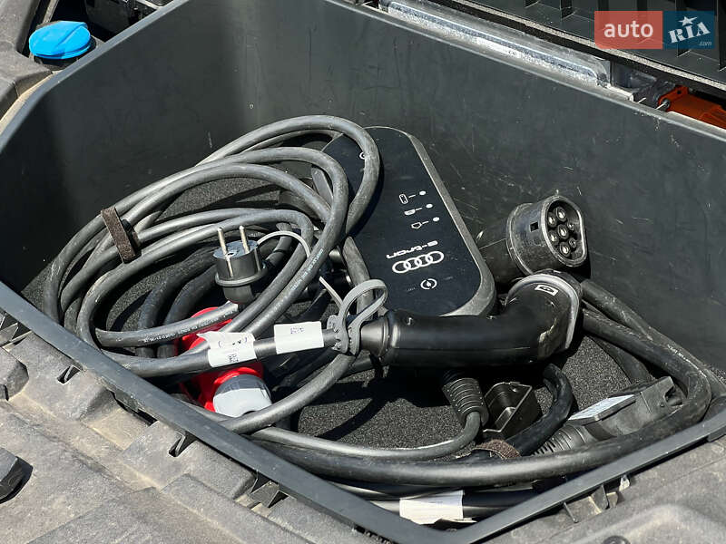 Внедорожник / Кроссовер Audi e-tron S Sportback 2022 в Луцке