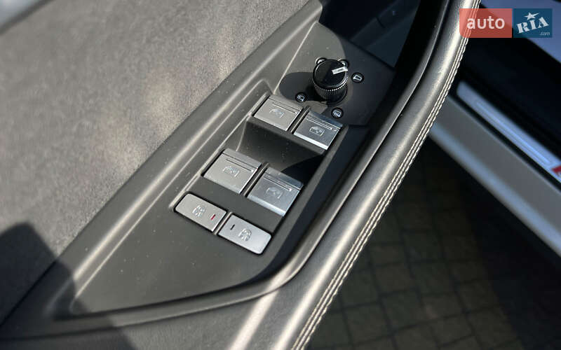 Позашляховик / Кросовер Audi e-tron S Sportback 2022 в Львові