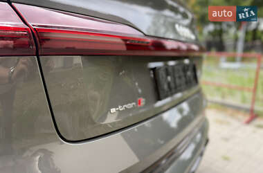 Внедорожник / Кроссовер Audi e-tron S Sportback 2022 в 
