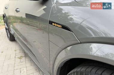 Внедорожник / Кроссовер Audi e-tron S Sportback 2022 в 