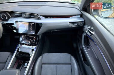 Внедорожник / Кроссовер Audi e-tron S Sportback 2022 в 