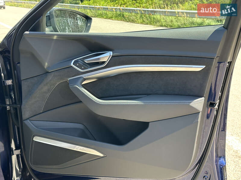 Позашляховик / Кросовер Audi e-tron S Sportback 2020 в Ковелі