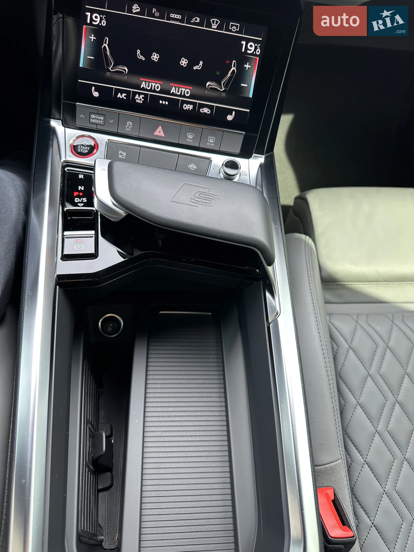 2021 Audi e-tron S Sportback - мініатюра 23