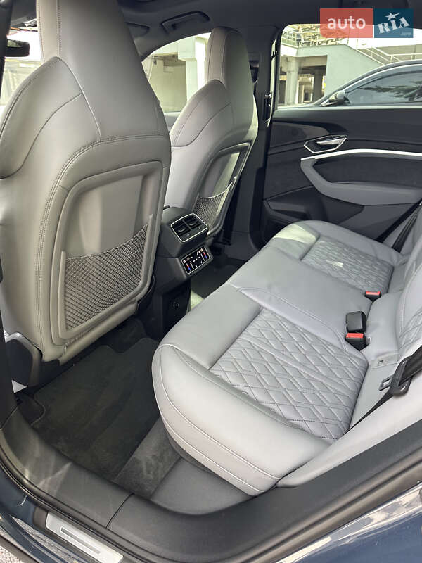 Внедорожник / Кроссовер Audi e-tron S Sportback 2021 в Киеве
