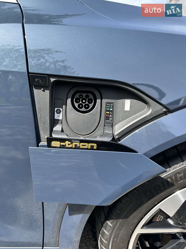 Внедорожник / Кроссовер Audi e-tron S Sportback 2021 в Киеве