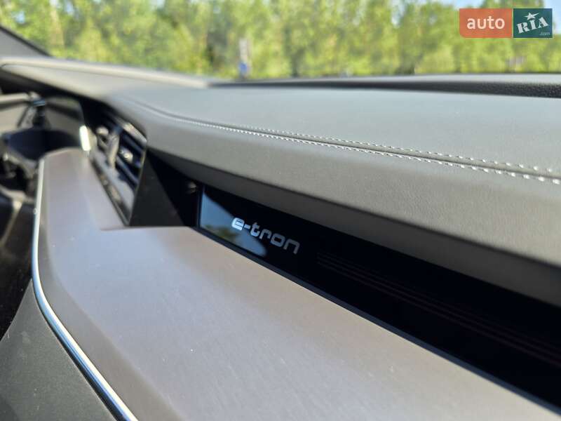 Позашляховик / Кросовер Audi e-tron S Sportback 2021 в Ковелі фото 76 Позашляховик / Кросовер Audi e-tron S Sportback 2021 в Ковелі