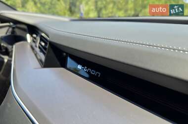 Внедорожник / Кроссовер Audi e-tron S Sportback 2021 в 