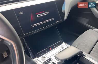Позашляховик / Кросовер Audi e-tron S Sportback 2020 в  фото 19 Позашляховик / Кросовер Audi e-tron S Sportback 2020 в