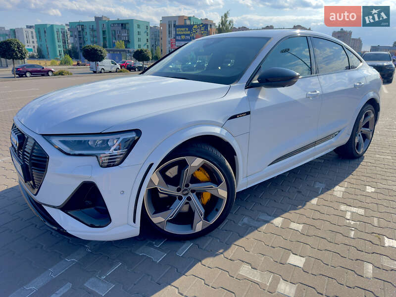 Позашляховик / Кросовер Audi e-tron S Sportback 2021 в Києві фото 12 Позашляховик / Кросовер Audi e-tron S Sportback 2021 в Києві