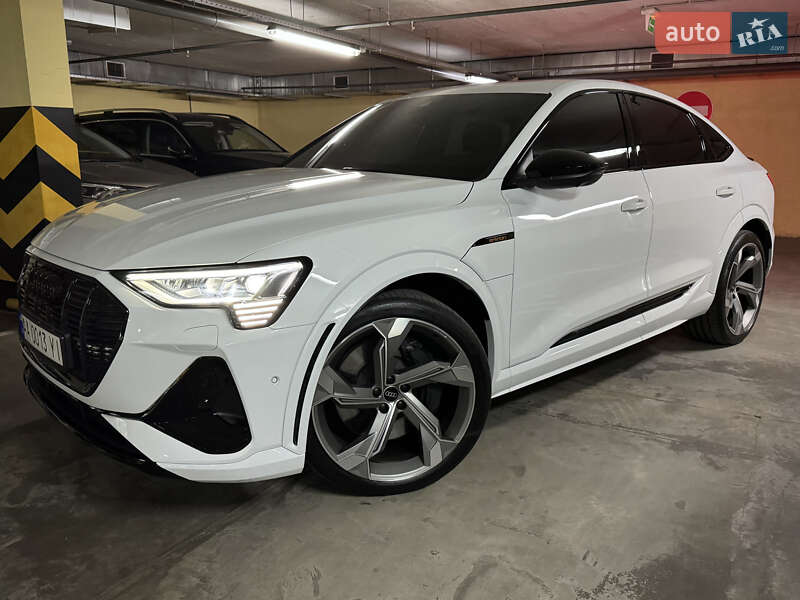 Позашляховик / Кросовер Audi e-tron S Sportback 2022 в Києві