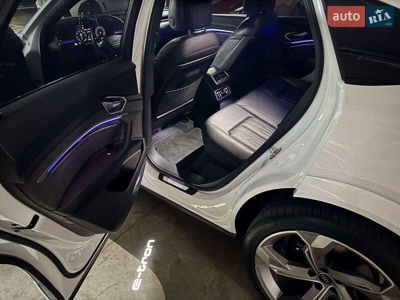 Позашляховик / Кросовер Audi e-tron S Sportback 2022 в Києві