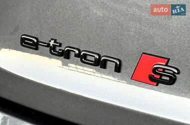 Внедорожник / Кроссовер Audi e-tron S Sportback 2022 в 