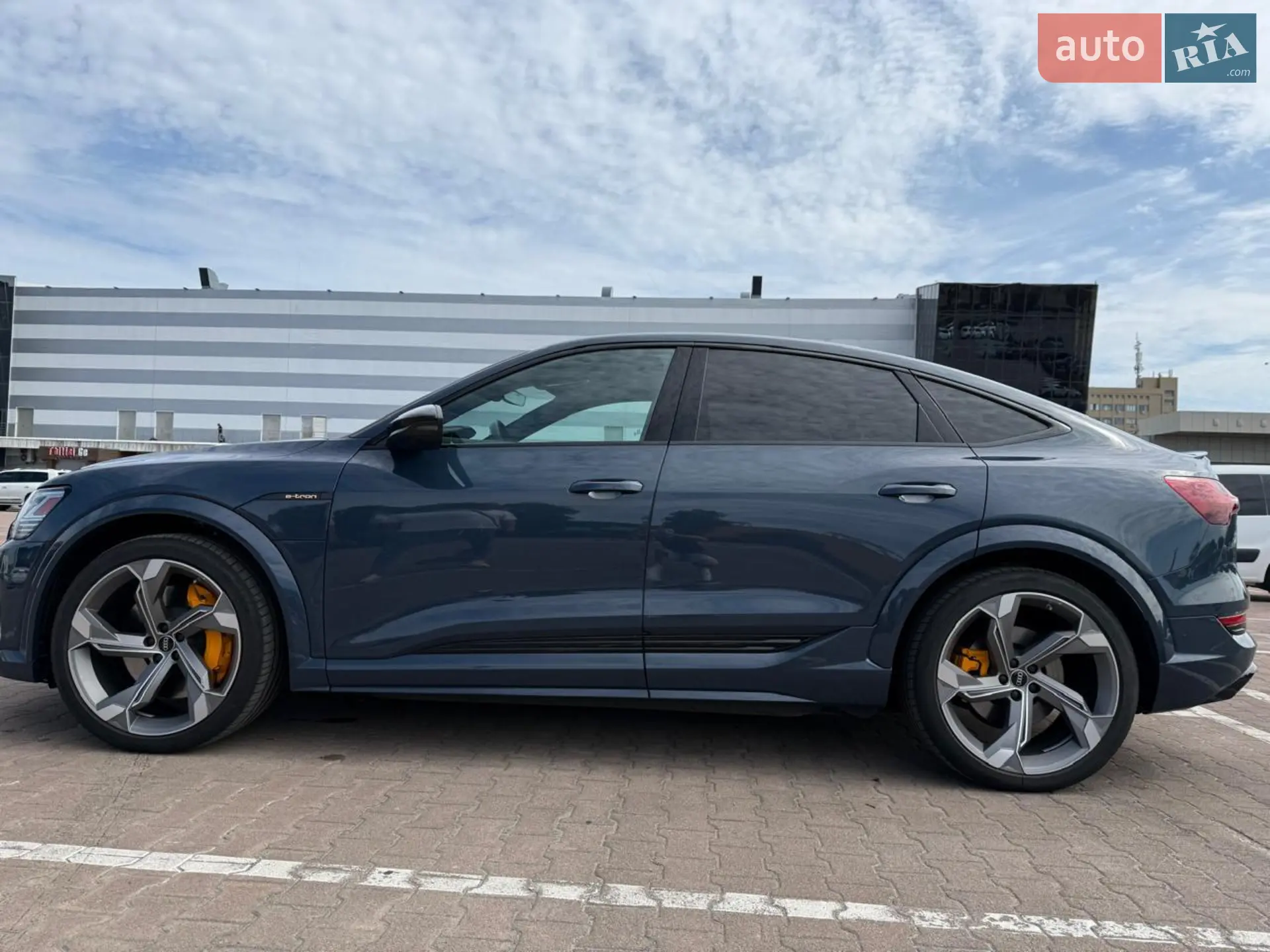 2023 Audi e-tron S Sportback - мініатюра 7