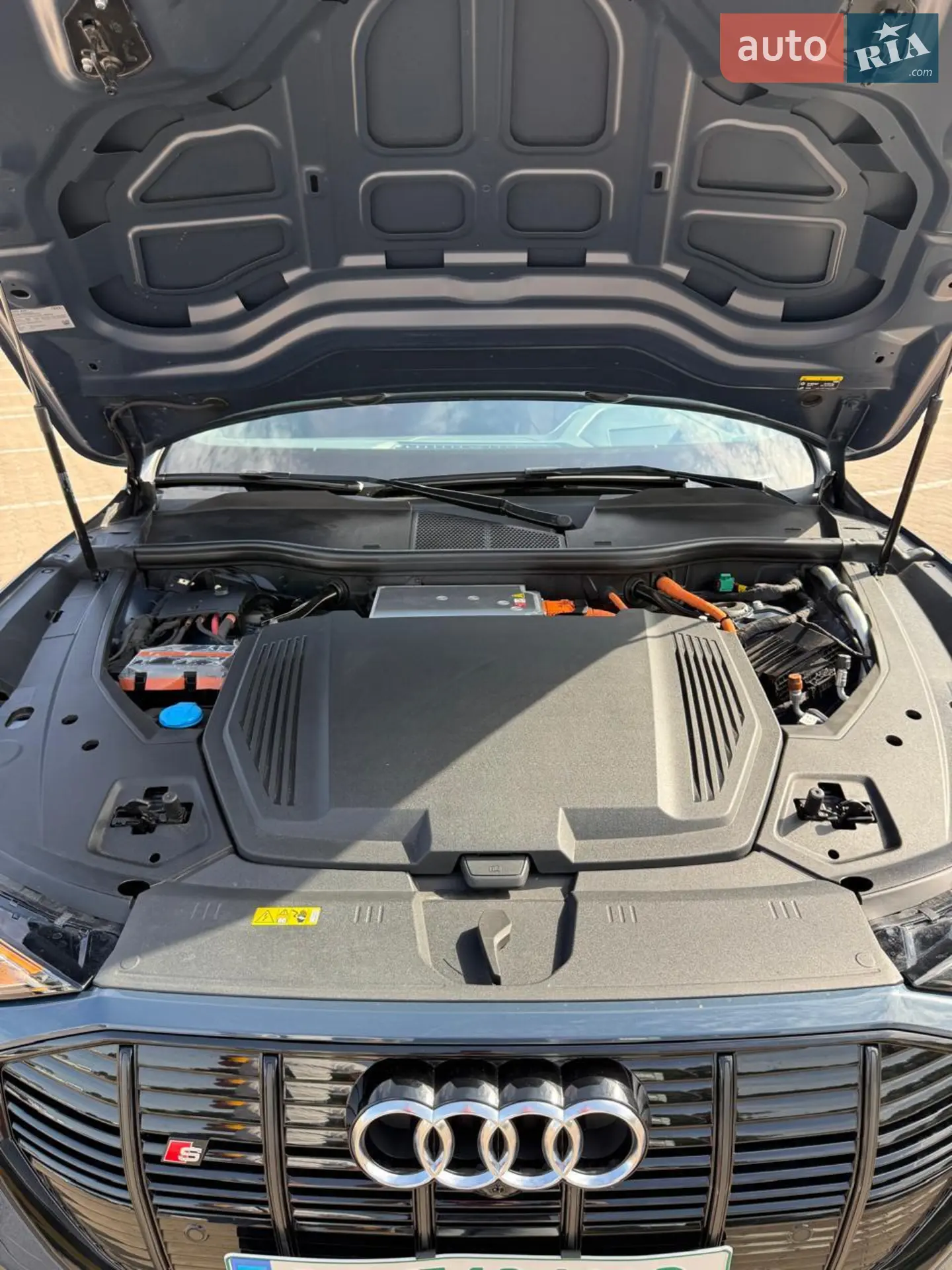 2023 Audi e-tron S Sportback - мініатюра 22