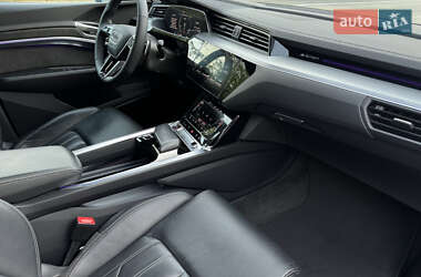 Внедорожник / Кроссовер Audi e-tron S Sportback 2021 в 