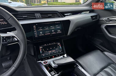 Внедорожник / Кроссовер Audi e-tron S Sportback 2021 в 
