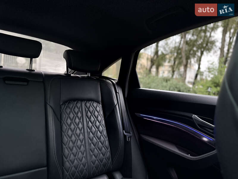 Внедорожник / Кроссовер Audi e-tron S Sportback 2022 в Черновцах