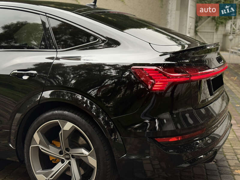 Внедорожник / Кроссовер Audi e-tron S Sportback 2022 в Черновцах