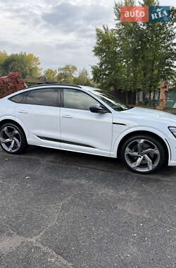 Внедорожник / Кроссовер Audi e-tron S Sportback 2022 в 