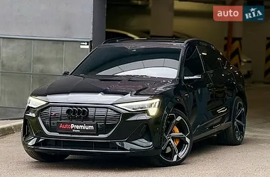 Audi e-tron S Sportback 2023