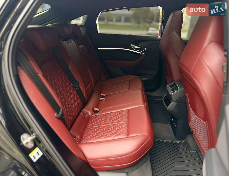 Внедорожник / Кроссовер Audi e-tron S Sportback 2023 в Харькове