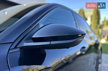 Внедорожник / Кроссовер Audi e-tron S Sportback 2022 в 