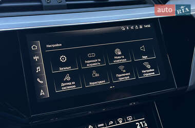 Внедорожник / Кроссовер Audi e-tron S Sportback 2022 в 