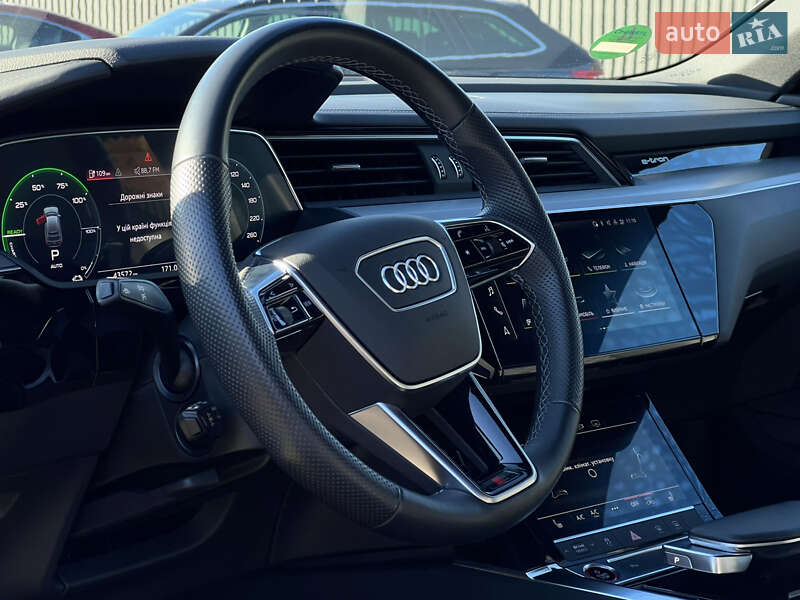 Позашляховик / Кросовер Audi e-tron S Sportback 2022 в Луцьку