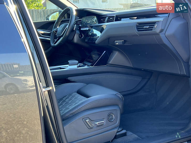 Позашляховик / Кросовер Audi e-tron S Sportback 2022 в Луцьку