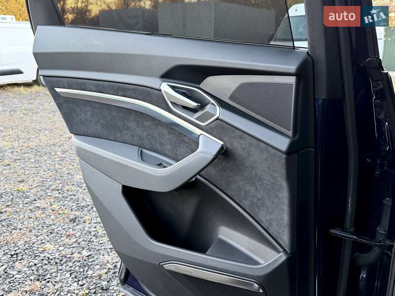 Внедорожник / Кроссовер Audi e-tron S Sportback 2021 в Киеве фото 48 Внедорожник / Кроссовер Audi e-tron S Sportback 2021 в Киеве
