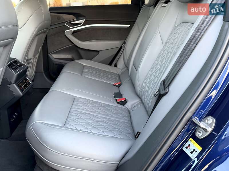 Внедорожник / Кроссовер Audi e-tron S Sportback 2021 в Киеве фото 52 Внедорожник / Кроссовер Audi e-tron S Sportback 2021 в Киеве