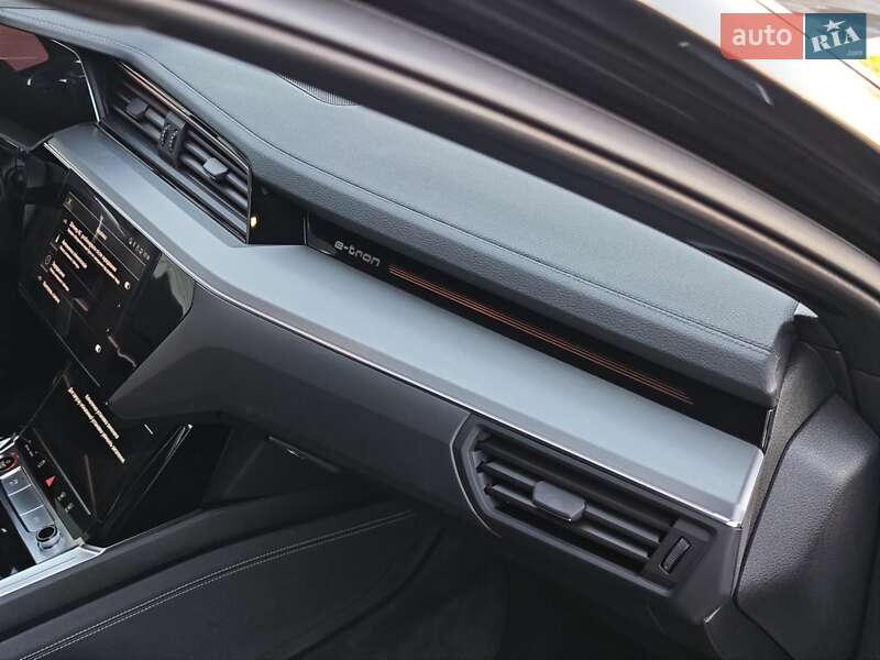 Позашляховик / Кросовер Audi e-tron S Sportback 2021 в Луцьку фото 57 Позашляховик / Кросовер Audi e-tron S Sportback 2021 в Луцьку