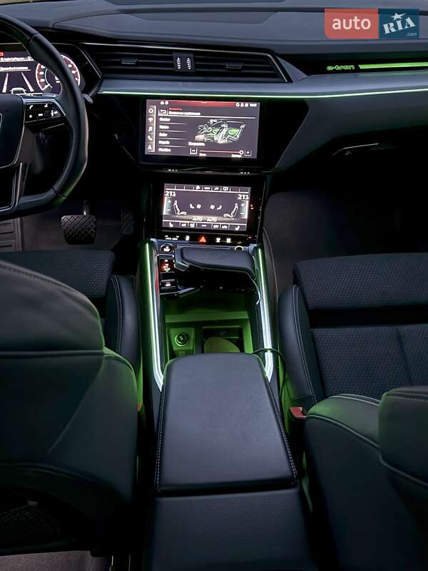 Позашляховик / Кросовер Audi e-tron S Sportback 2022 в Рівному