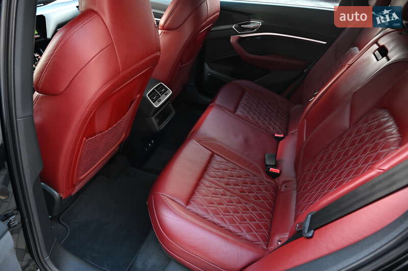 Позашляховик / Кросовер Audi e-tron S Sportback 2022 в Львові