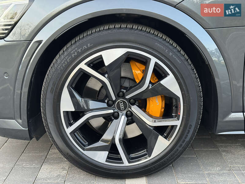 Позашляховик / Кросовер Audi e-tron S Sportback 2021 в Ужгороді