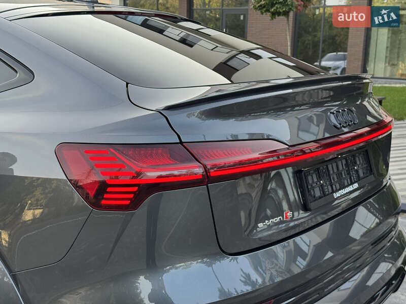 Позашляховик / Кросовер Audi e-tron S Sportback 2021 в Ужгороді