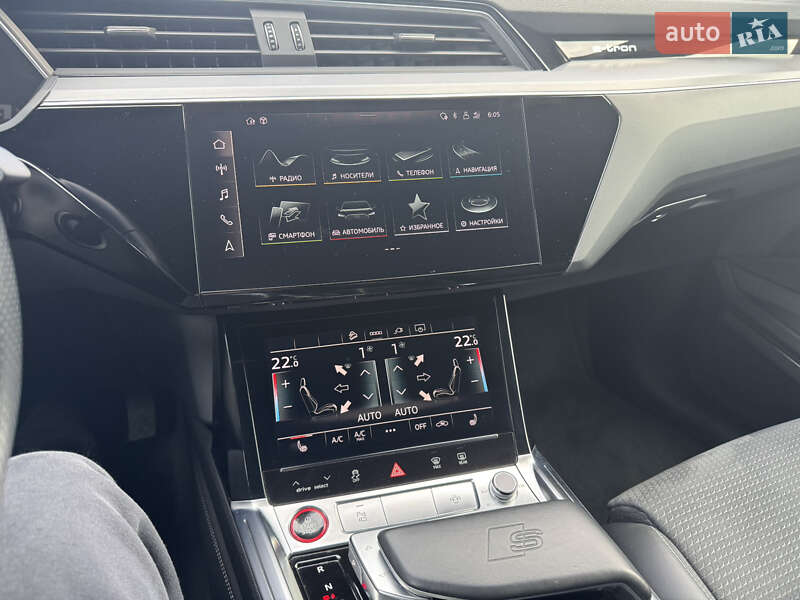 Позашляховик / Кросовер Audi e-tron S Sportback 2022 в Дніпрі фото 7 Позашляховик / Кросовер Audi e-tron S Sportback 2022 в Дніпрі