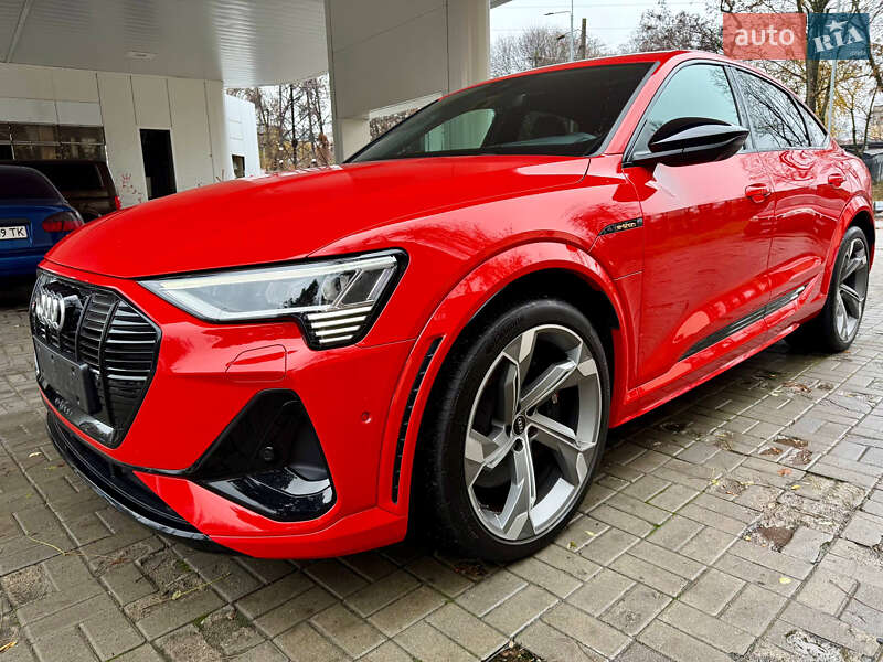 Внедорожник / Кроссовер Audi e-tron S Sportback 2022 в Днепре